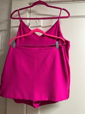 2 pc matching Express Editor Hot Pink Skort/Tank top